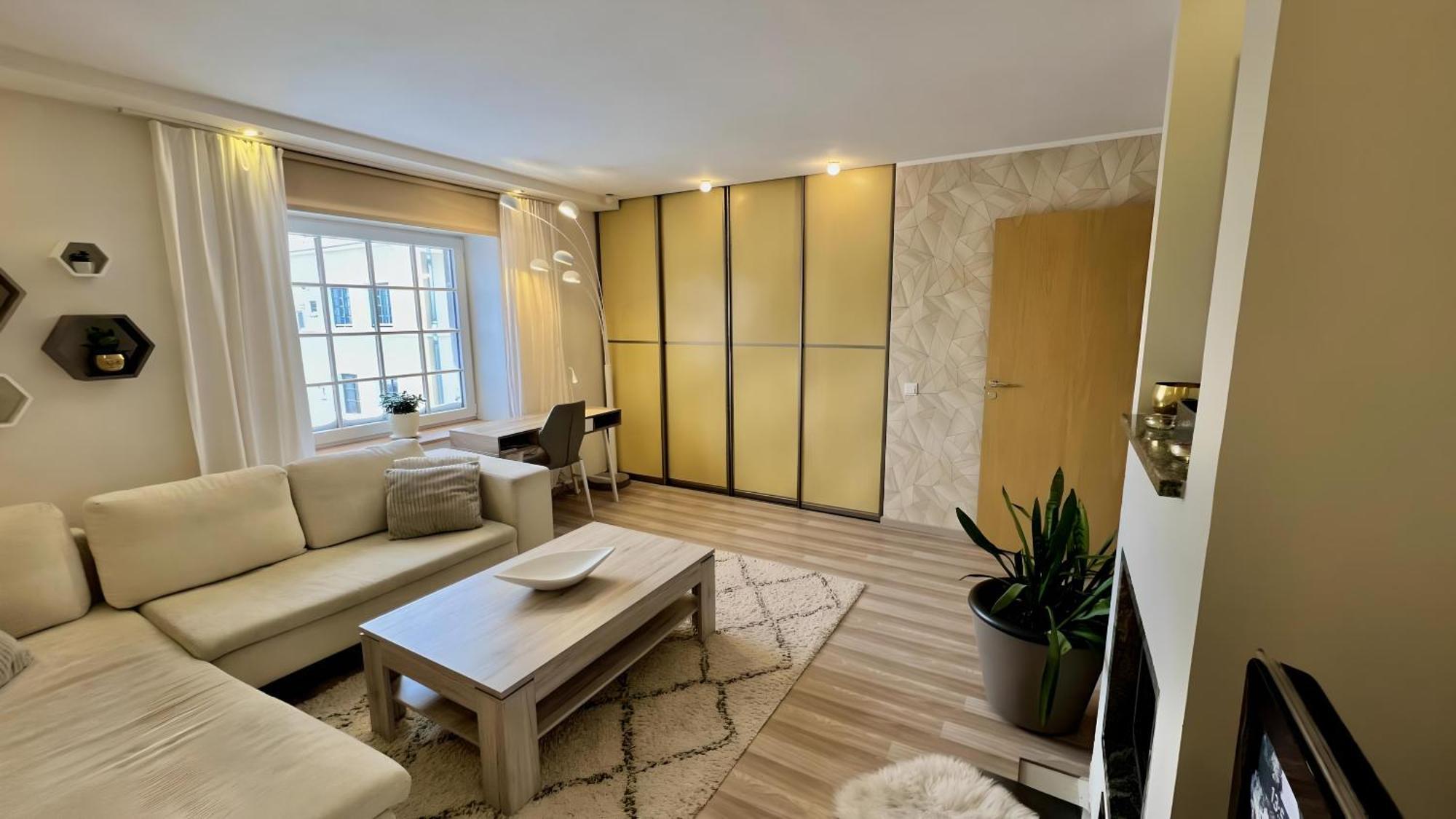 Apartament Historic Charm - Cozy Nordic Retreat In Time-Honored Residency Tallin Zewnętrze zdjęcie