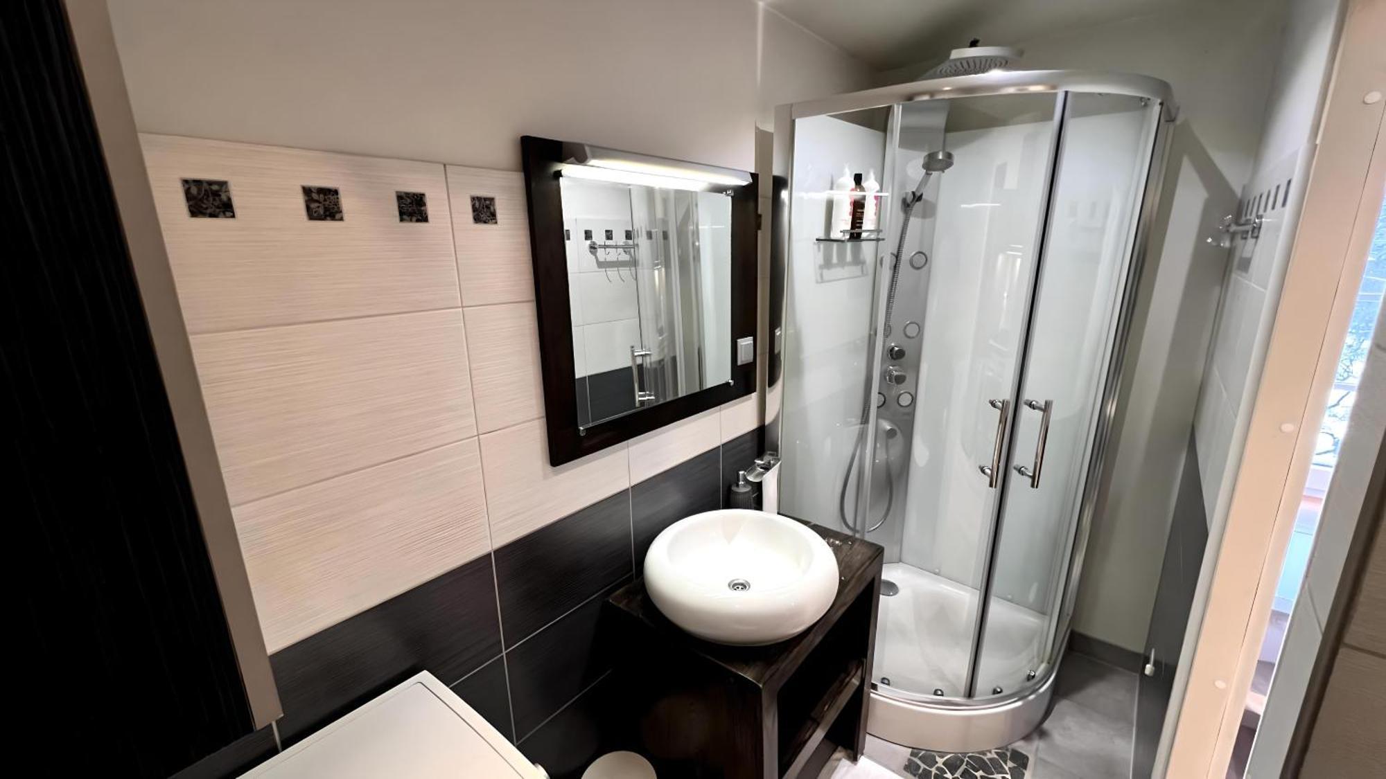 Apartament Historic Charm - Cozy Nordic Retreat In Time-Honored Residency Tallin Zewnętrze zdjęcie